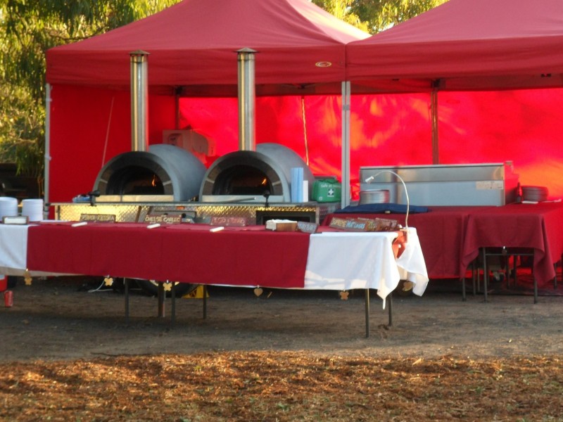 Cracklin’ Woodfire Pizzas, Taree NSW 2430