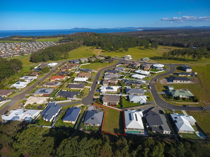 16 Meadows Close, Black Head NSW 2430