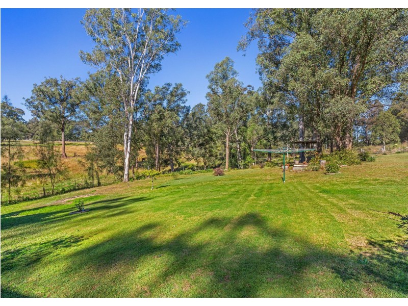 21 Bull Hill Road, Tinonee NSW 2430