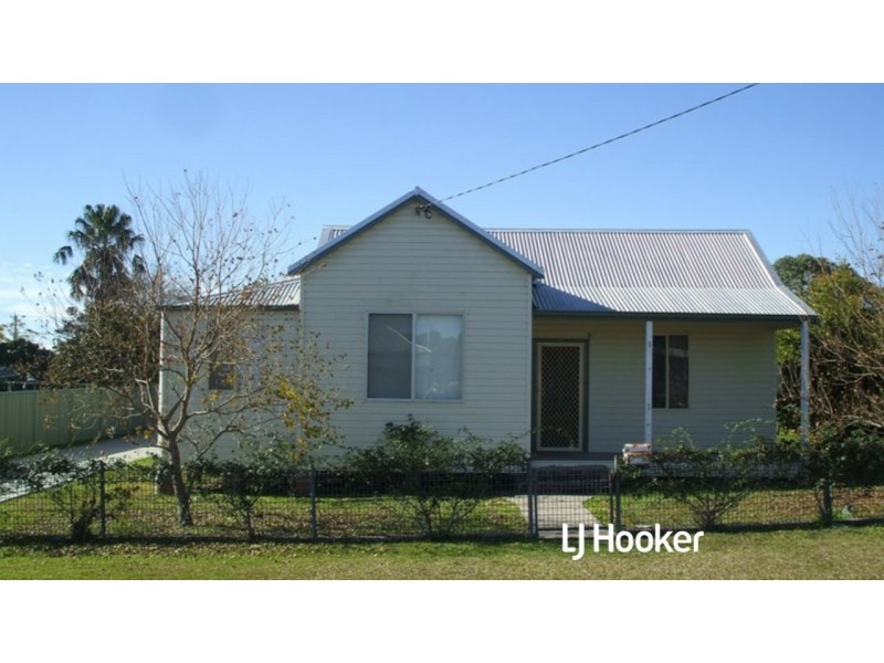 5 Frances Street, Taree NSW 2430