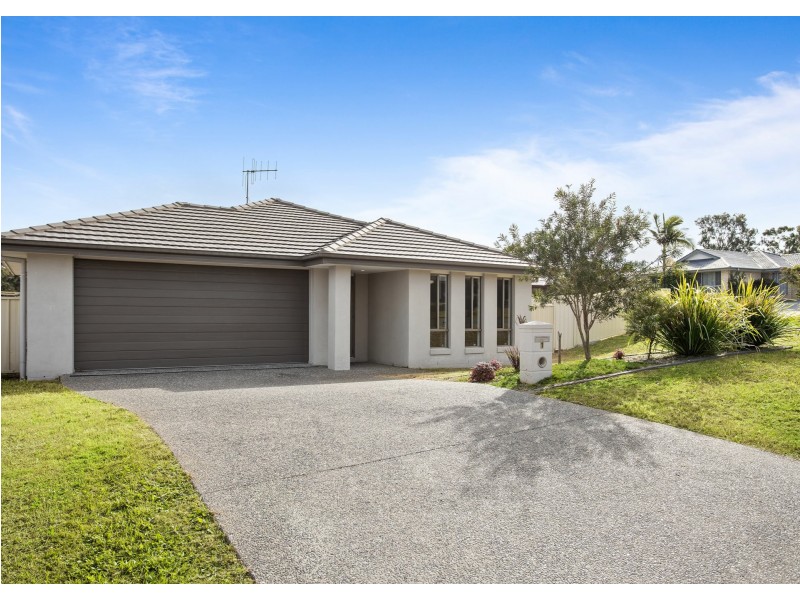 1 Pyrus Drive, Taree NSW 2430