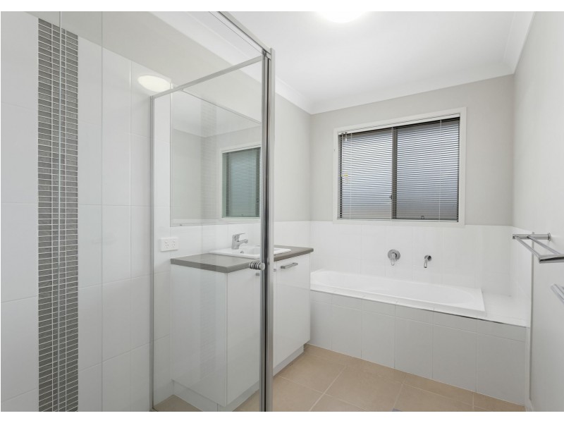 1 Pyrus Drive, Taree NSW 2430