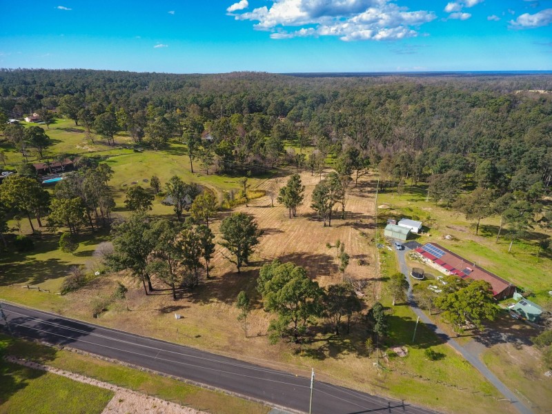 11 Kiwarrak Drive, Rainbow Flat NSW 2430
