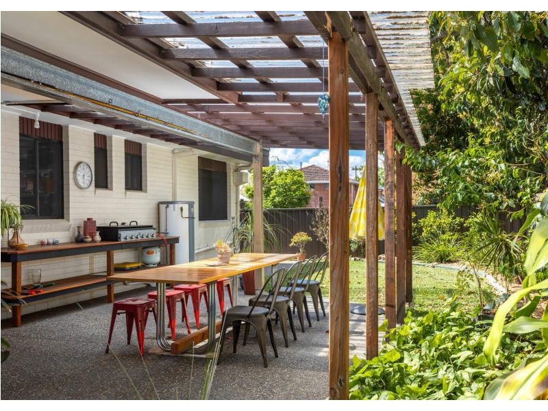 76 High Street, Taree NSW 2430