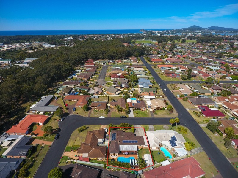 4 Bahama Place, Tuncurry NSW 2428
