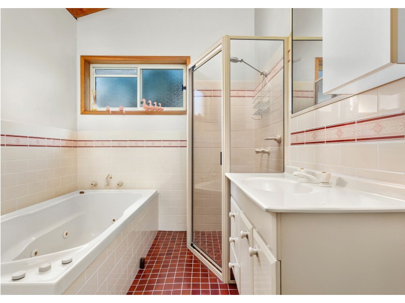 1 Coorong Place, Taree NSW 2430