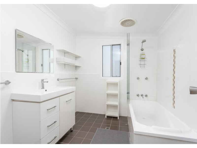 3 Bent Street, Taree NSW 2430