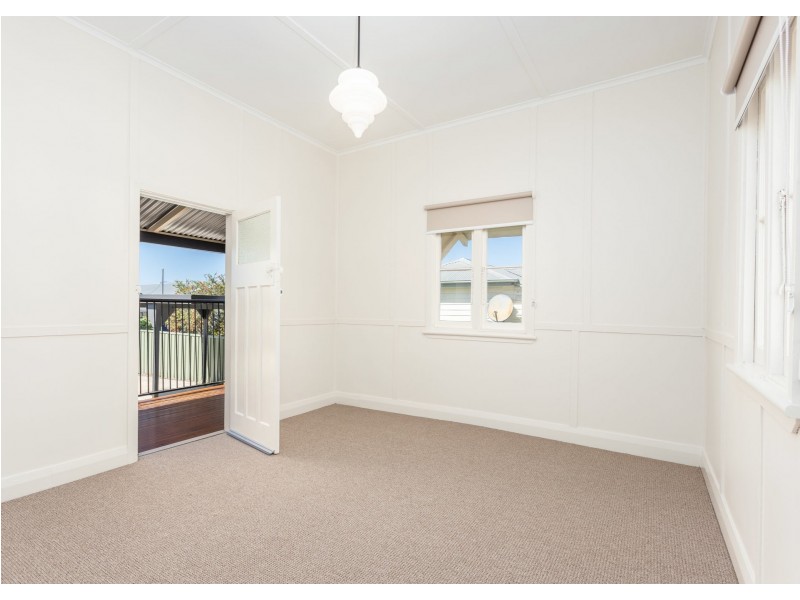 3 Bent Street, Taree NSW 2430