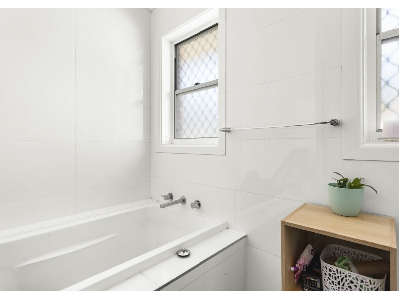 4 Hughes Street, Taree NSW 2430