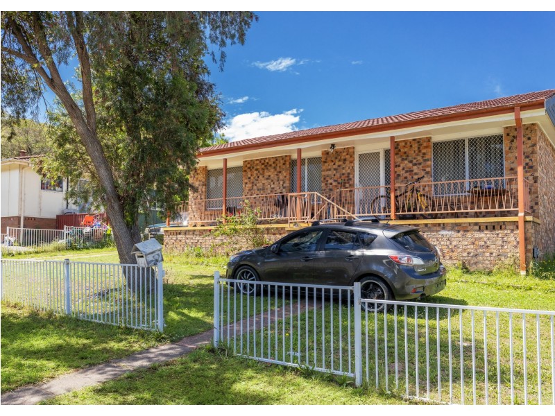 4 Hughes Street, Taree NSW 2430