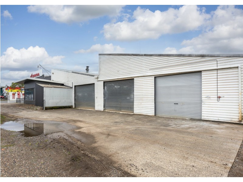 Bay 2/10 Victoria Street, Taree NSW 2430