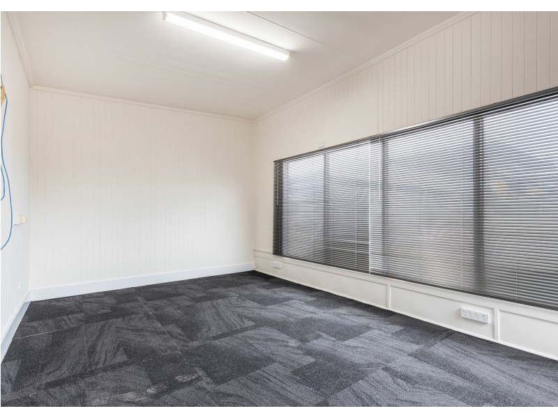 Bay 2/10 Victoria Street, Taree NSW 2430