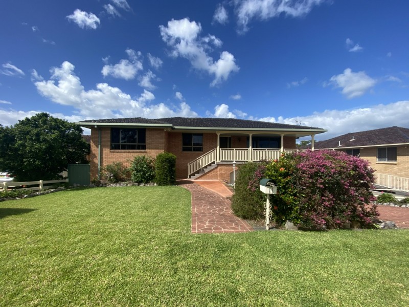11 McLennan Street, Taree NSW 2430