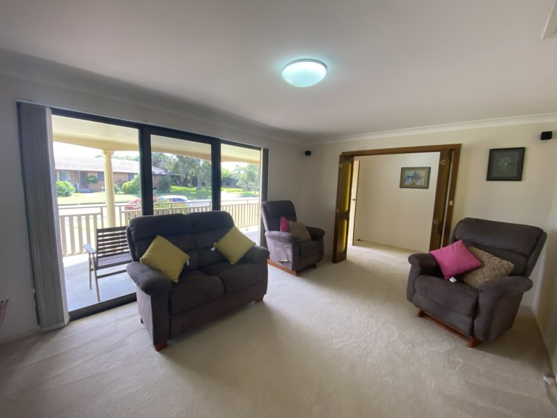 11 McLennan Street, Taree NSW 2430