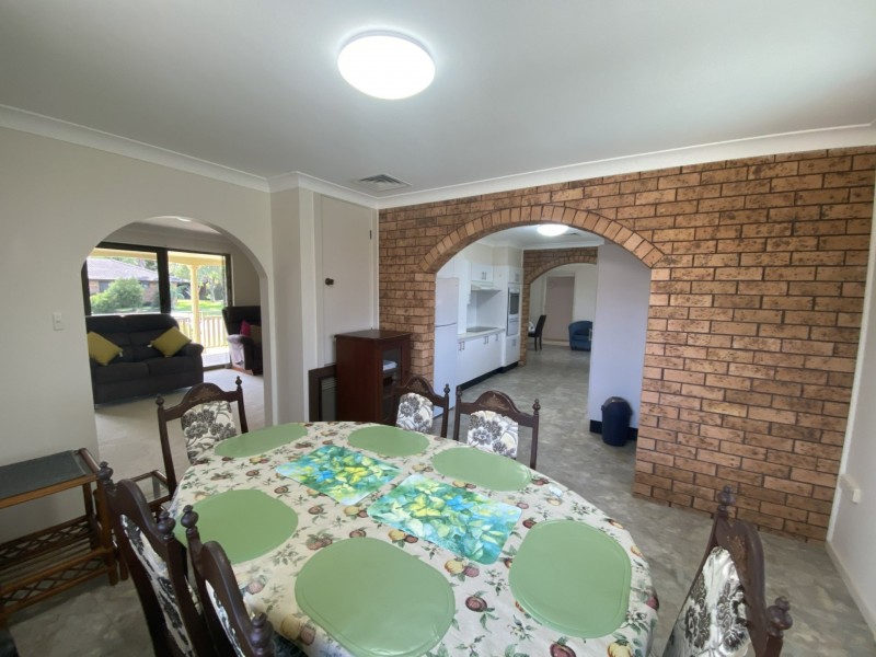11 McLennan Street, Taree NSW 2430