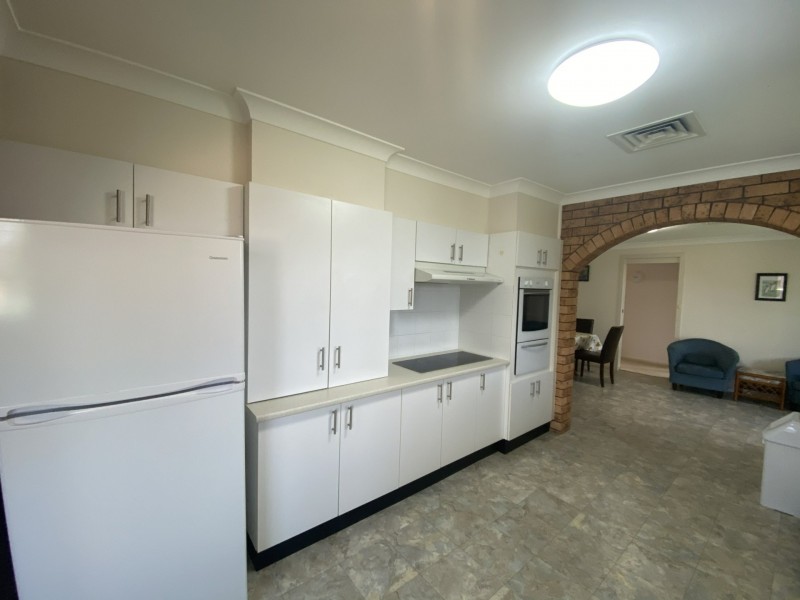 11 McLennan Street, Taree NSW 2430
