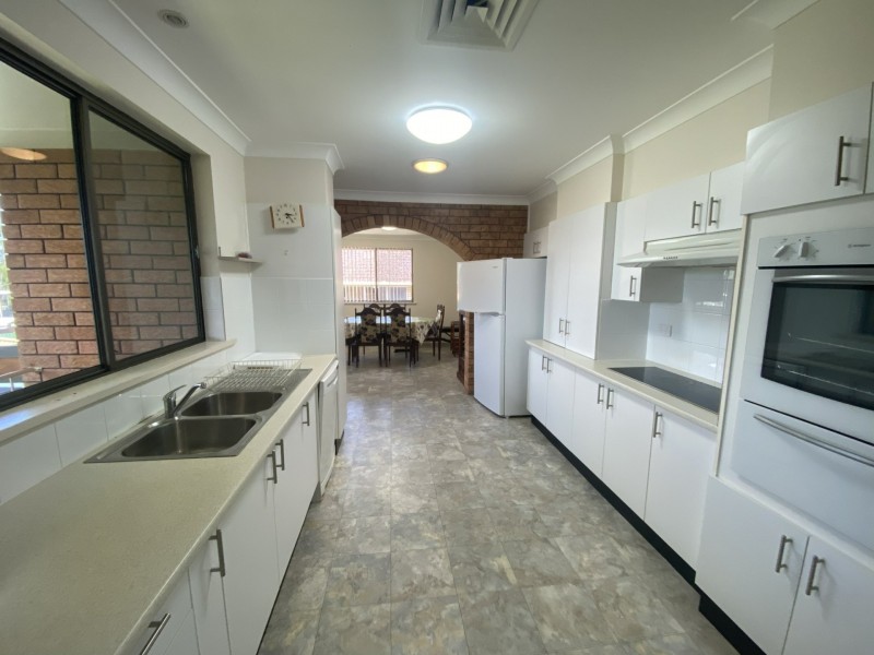 11 McLennan Street, Taree NSW 2430