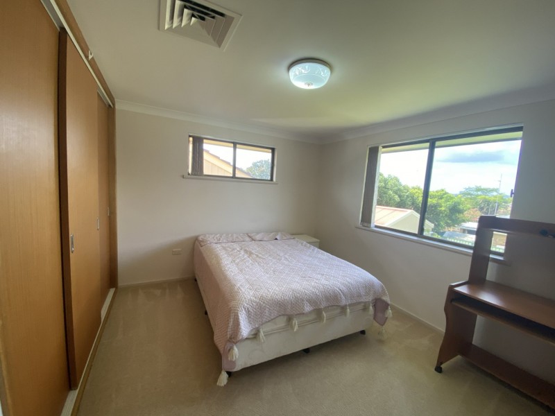11 McLennan Street, Taree NSW 2430