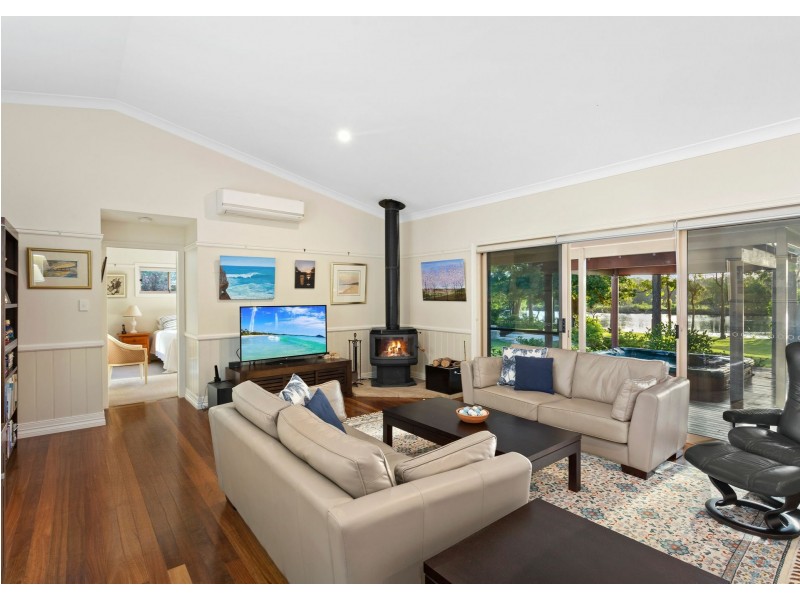 2 Riverview Place, Darawank NSW 2428