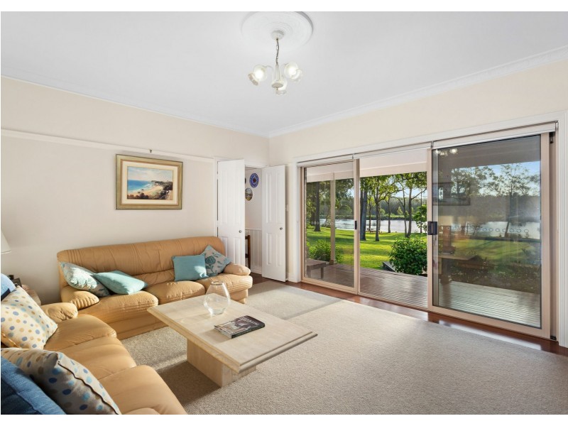 2 Riverview Place, Darawank NSW 2428