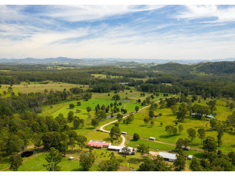 215 Careys Road, Hillville NSW 2430