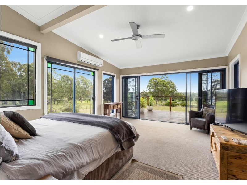 215 Careys Road, Hillville NSW 2430