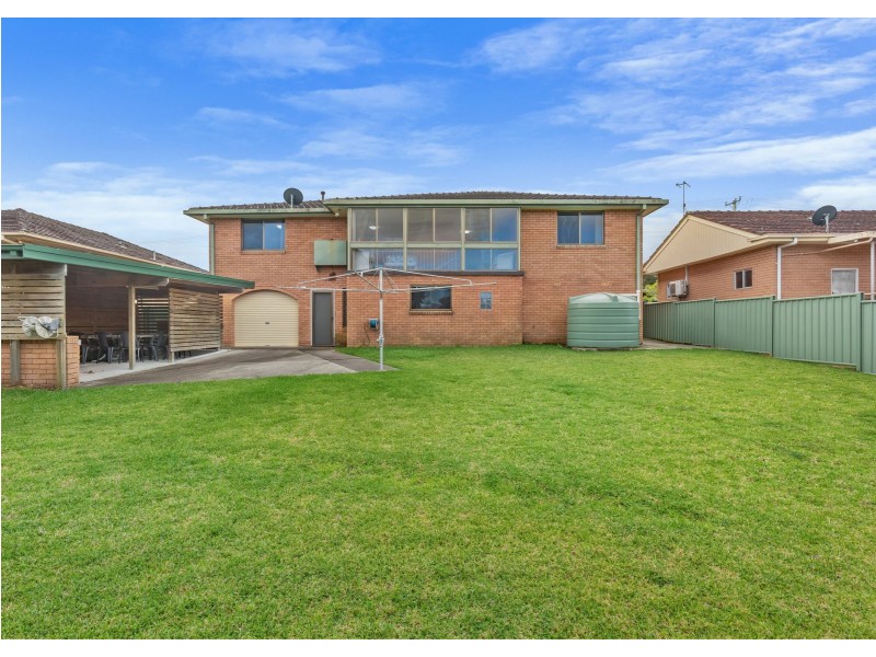 11 McLennan Street, Taree NSW 2430