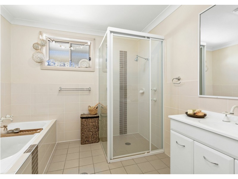 8 Melaleuca Place, Taree NSW 2430