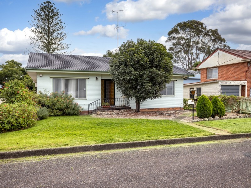 4 West End Avenue, Taree NSW 2430