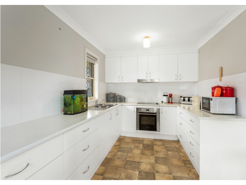 8 Pindari Crescent, Taree NSW 2430