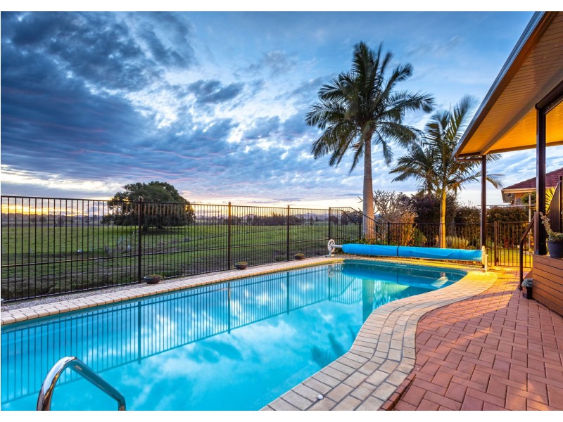 25 Petken Drive, Taree NSW 2430