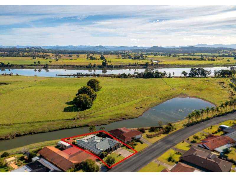 25 Petken Drive, Taree NSW 2430