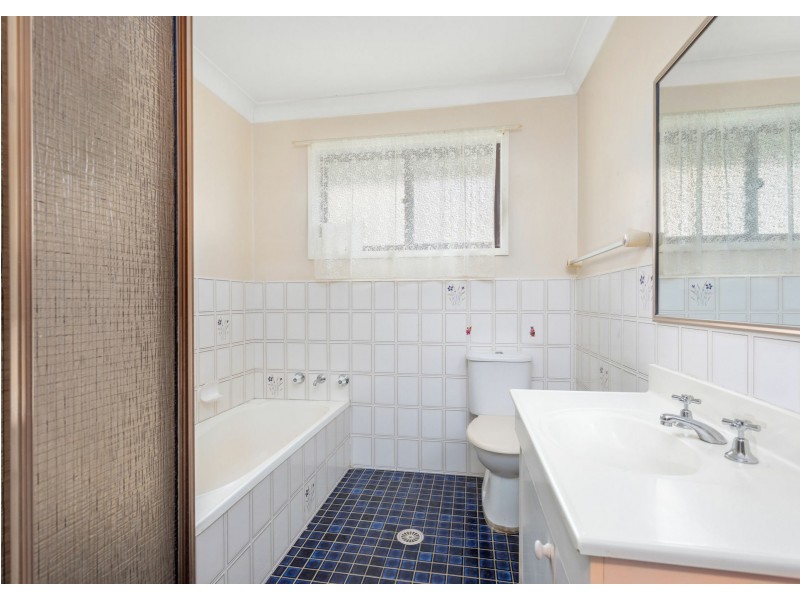 16 Palanas Drive, Taree NSW 2430