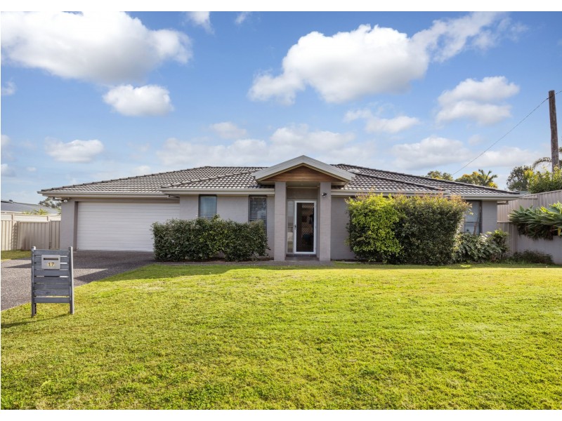 17 Edinburgh Drive, Taree NSW 2430