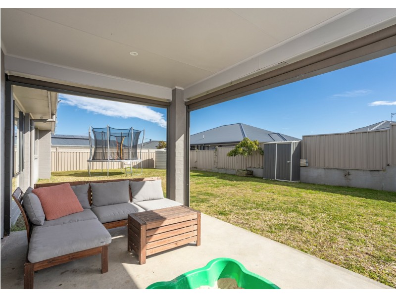 17 Edinburgh Drive, Taree NSW 2430