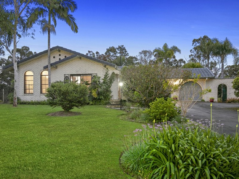 8 Kiwarrak Drive, Rainbow Flat NSW 2430