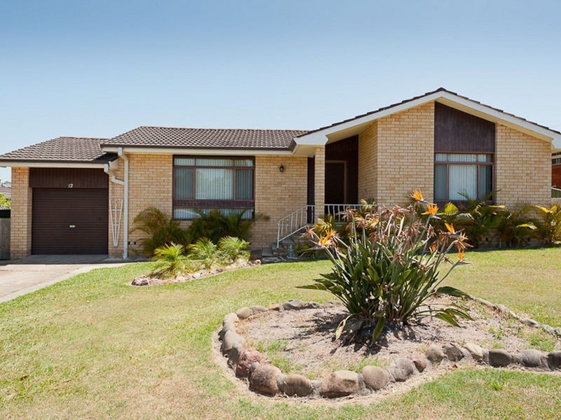 12 Dugdale Avenue, Taree NSW 2430