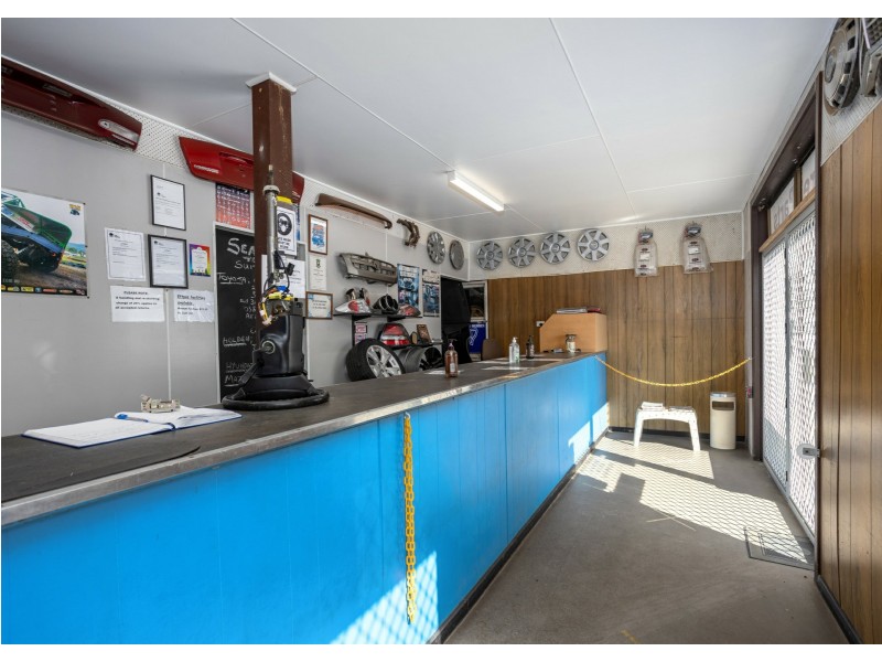 APC Auto Wreckers, Old Bar NSW 2430