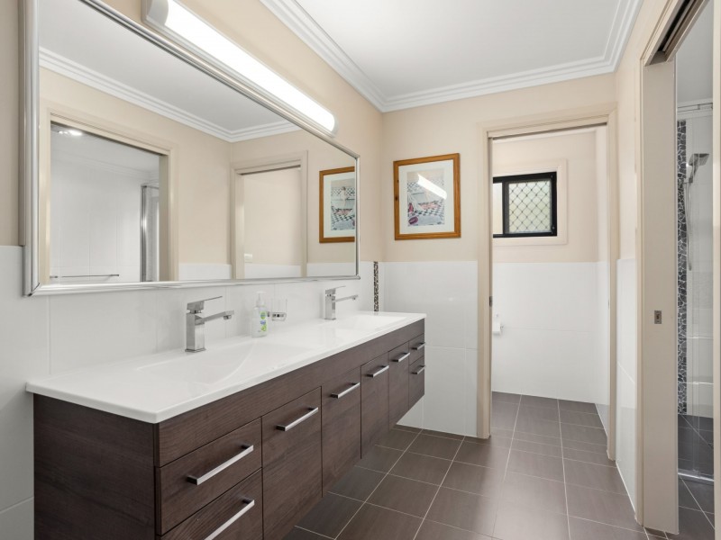 13 Country Club Drive, Wingham NSW 2429