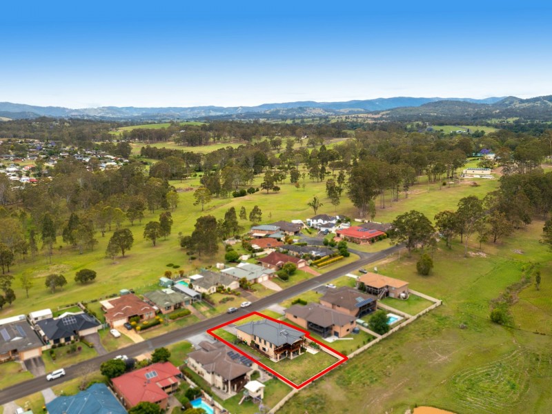 13 Country Club Drive, Wingham NSW 2429