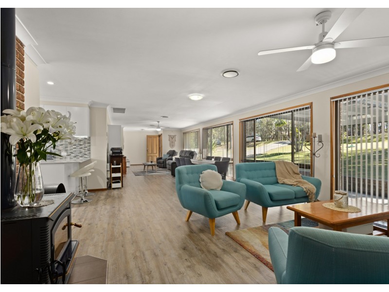 11 Nimoola Drive, Taree NSW 2430