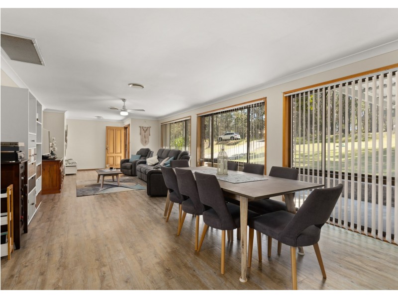 11 Nimoola Drive, Taree NSW 2430