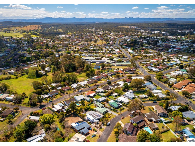 11 Bahtoo Parade, Taree NSW 2430