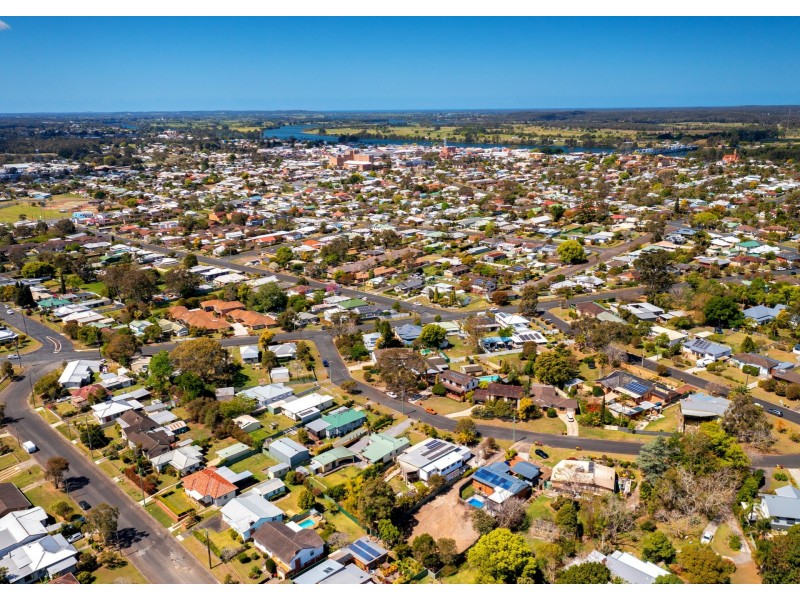11 Bahtoo Parade, Taree NSW 2430