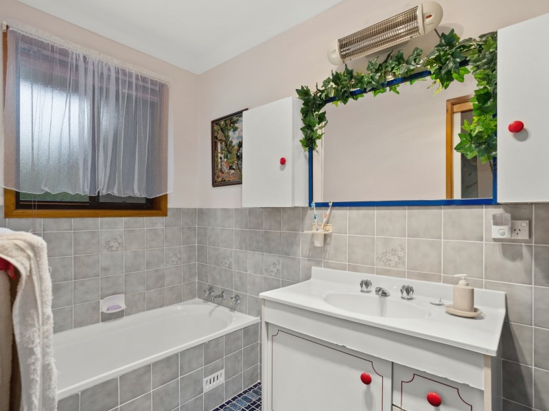 16 Hickory Crescent, Taree NSW 2430