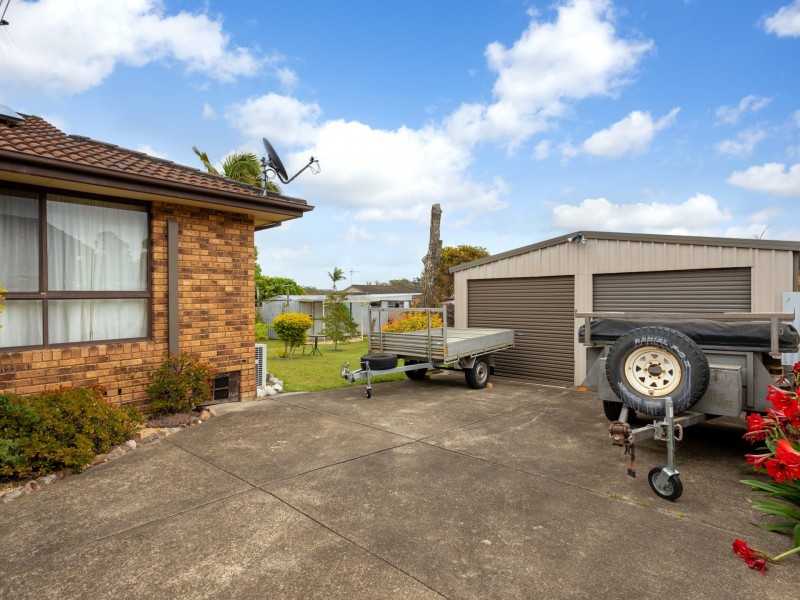 16 Hickory Crescent, Taree NSW 2430