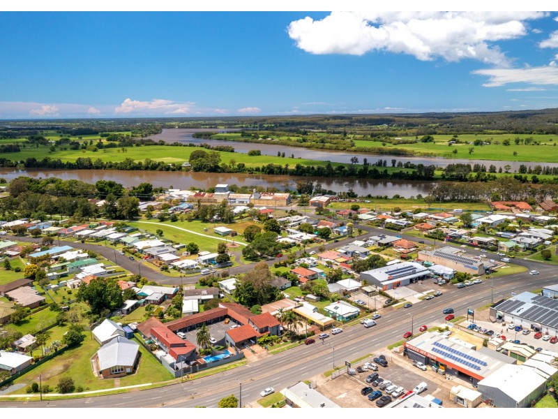 23-25 Oxley Street, Taree NSW 2430