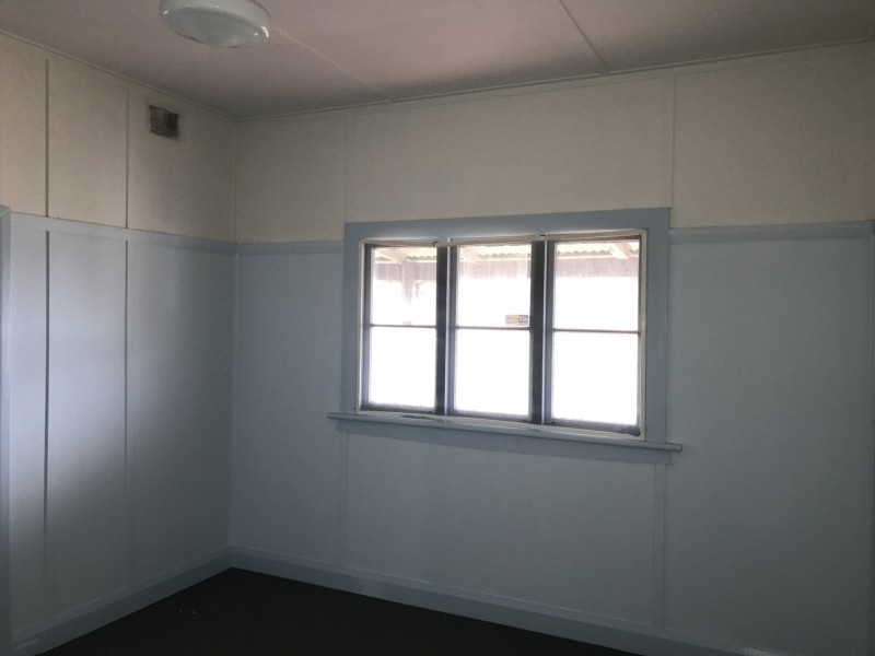 6 Railway Parade, Taree NSW 2430