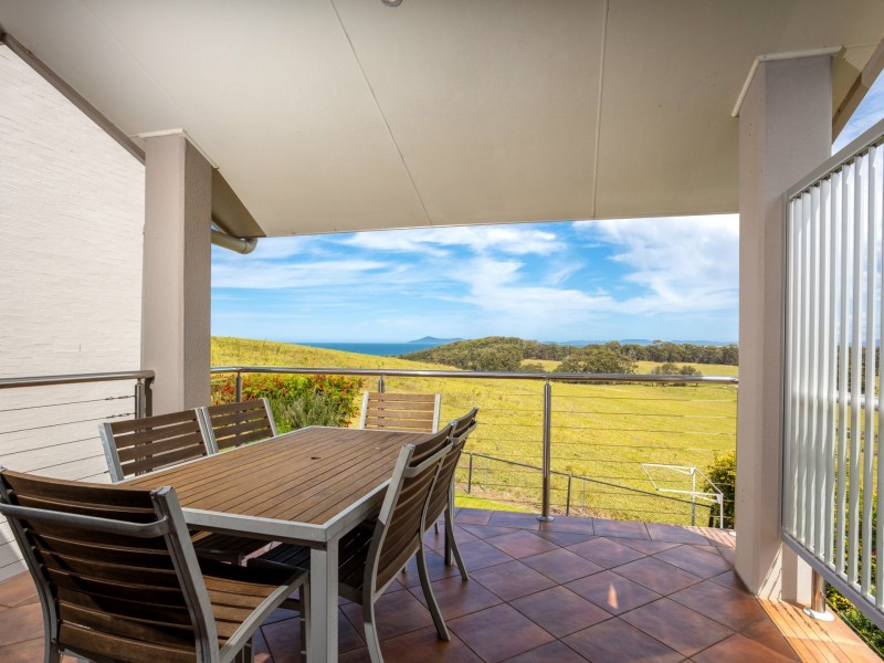 2/38 High Street, Black Head NSW 2430