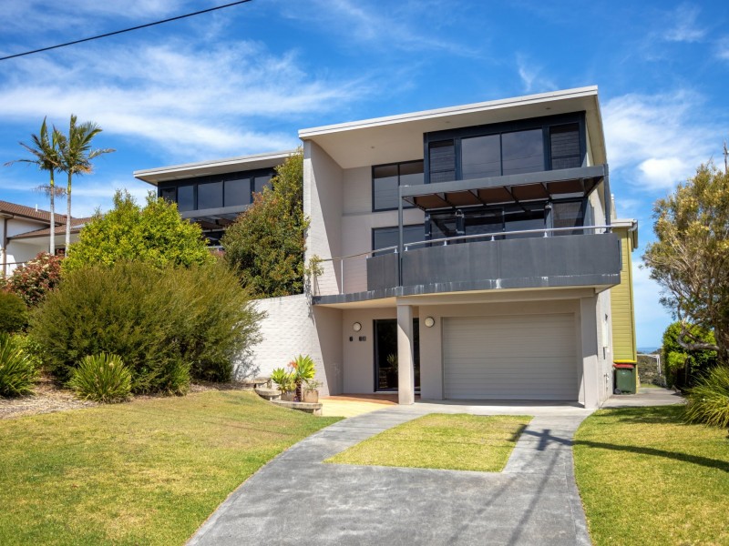 2/38 High Street, Black Head NSW 2430